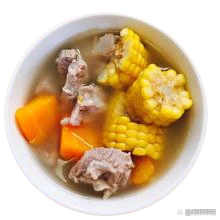 家常滋补汤:玉米胡萝卜排骨汤